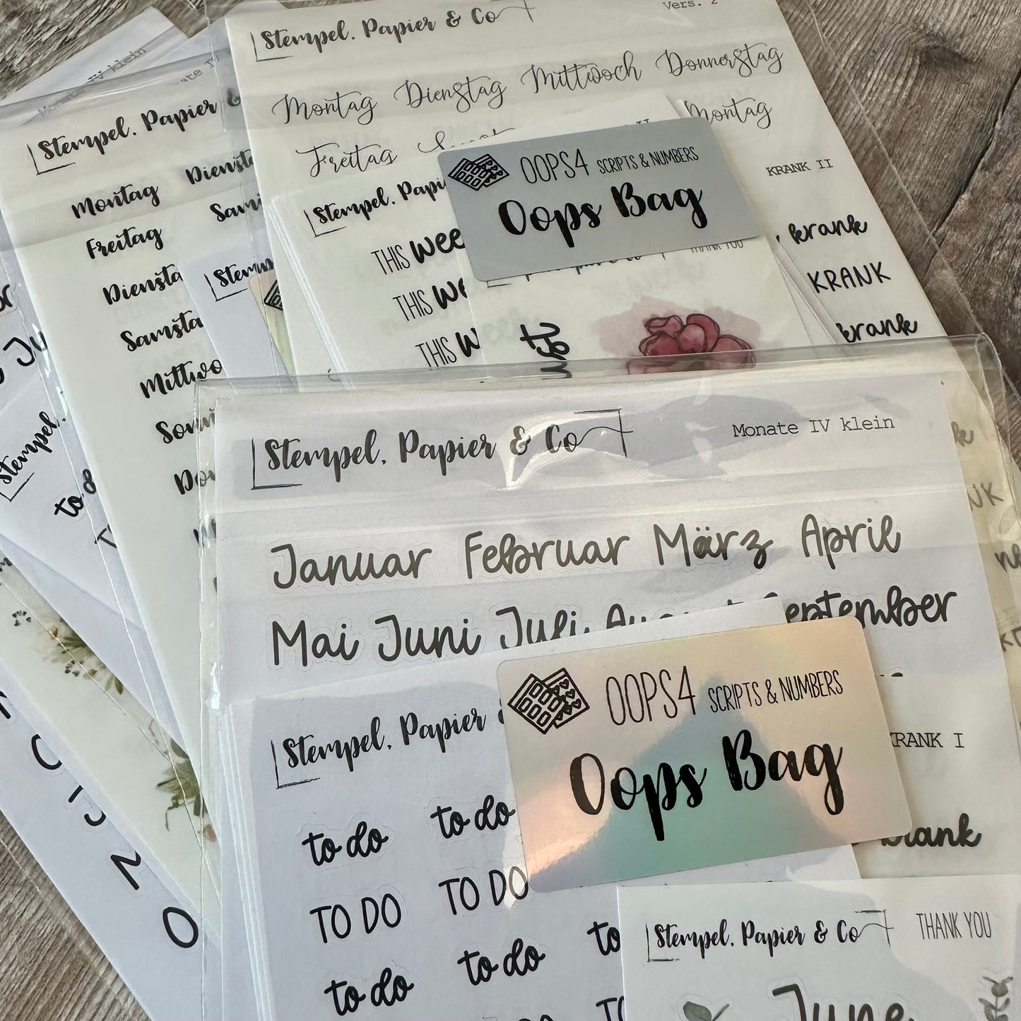 Oops Tüte Stickerbögen Schriften & Zahlen | 8,5x12 cm & 12x17 cm
